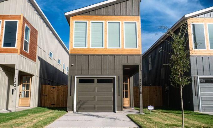 Dallas Casa | Luxe stay near downtown Dallas with fast Wi-Fi