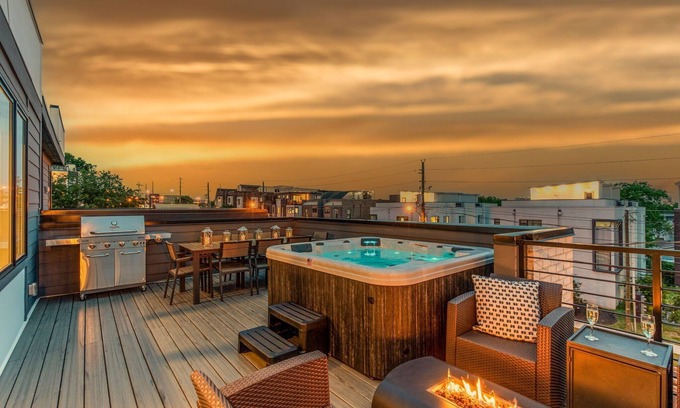 Edgehill Cabaña | Luxe-tennessee Row-heart of Gulch-mins to Broadway