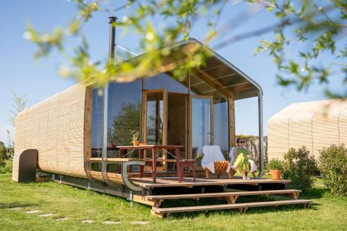 Municipality of Opmeer Otro | Luxe Wikkelhouse met hottub 'Dompel'