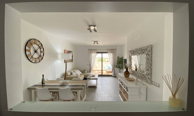 Caleta de Fuste Apartamento | Luxury Penthouse Apartment overlooking the Golf Course