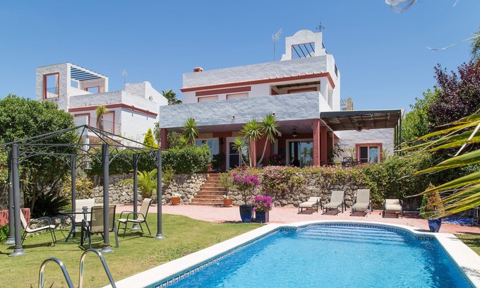 Sanlucar de Barrameda Villa | Lujosa Villa Sanlúcar Golf
