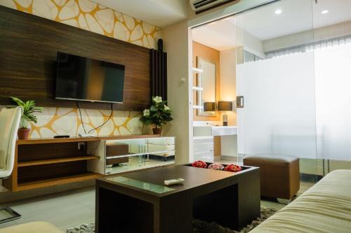 Hegarmanah Apartamento | Luxurious 1BR At Dago Suites Apartment By Travelio