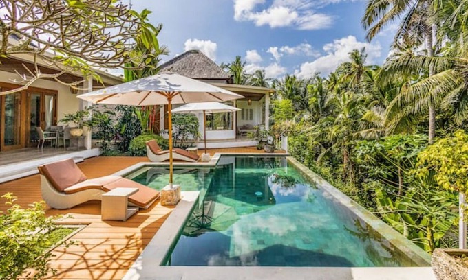 Kutuh Kaja Villa | Elegante villa nueva de 2 dormitorios con piscina privada y preciosas vistas al valle.