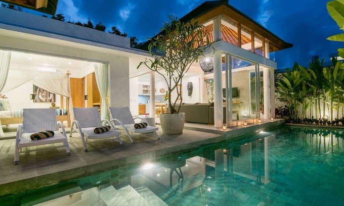 Jimbaran Bay Villa | 2 Bedroom Villa in Canggu