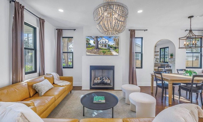St. Petersburg - Clearwater Casa | Luxurious 3-bedroom Home in St. Petersburg