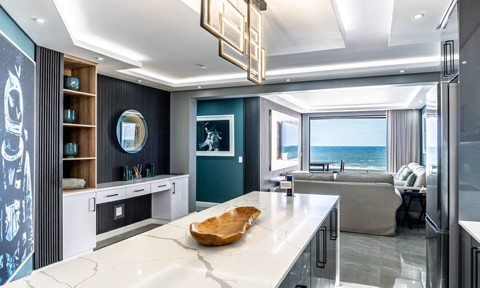 Shaka's Rock Apartamento | Luxurious 3 bedroom beach front apartment