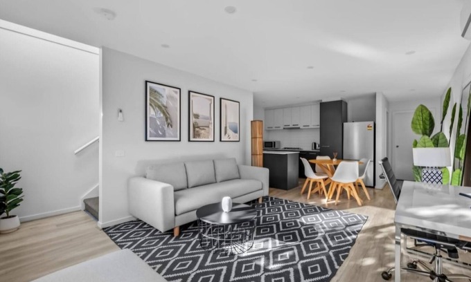 Hadfield Casa | Luxurious 3-Bedroom Retreat