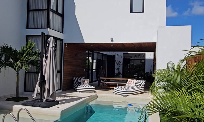 Akumal Villa | Luxurious 3-bedroom villa with WiFi, AC in enchanting Bahía Príncipe Residences