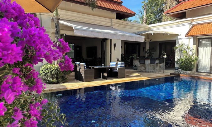 Cherngtalay Casa | Luxurious 5-bedroom pool villa off enchanting Boat Avenue BangTao Beach