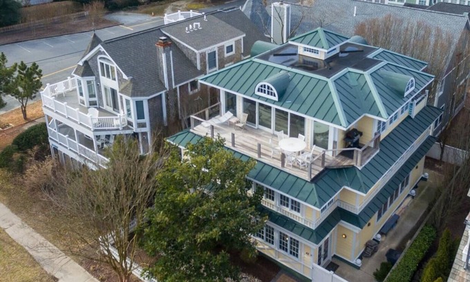 The Pines Casa | Luxurious 6-Bedroom Beach Home with Ocean Views, Game Room & Elevator!