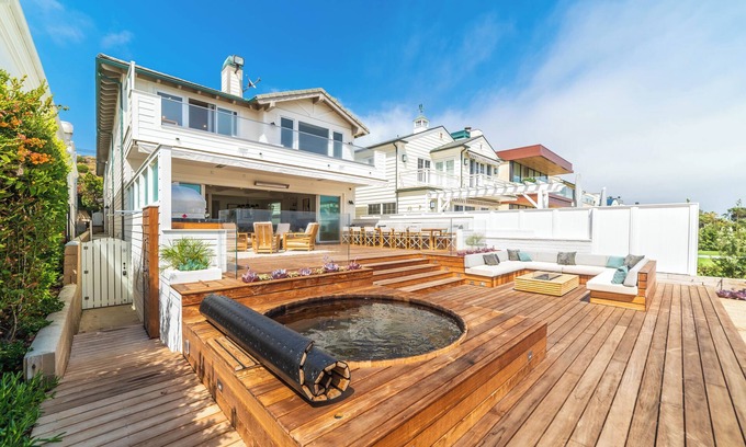 Western Malibu Villa | Luxurious 7-bedroom villa with AC, WiFi, fitness room in stunning Malibu