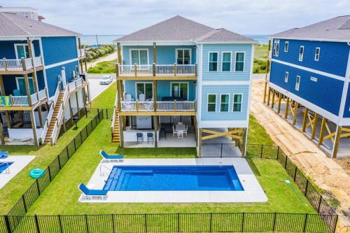 Sneads Ferry Villa | Luxurious 7BR Beach Home Ocean Views, Pool, Hot Tub