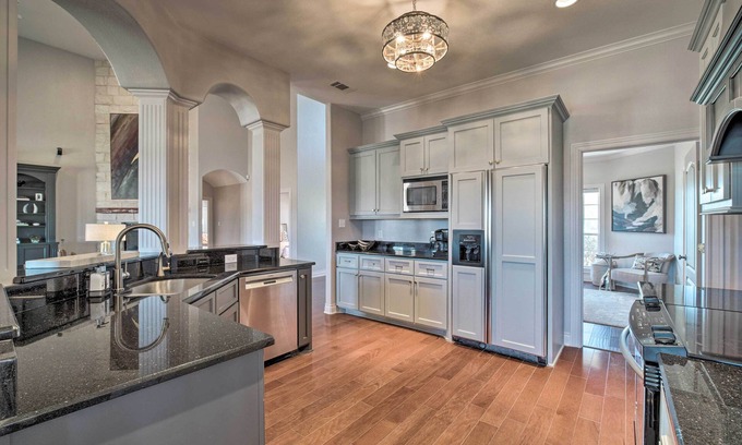 Wellborn Casa | Luxurious Aggieland Retreat - 14 Mi to A&M!