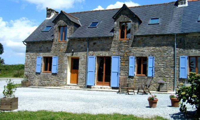 Plemet Casa | Lujosa Y Espaciosa Casa rural ideal para familias o grupos de amigos