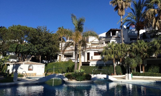 Costa del Sol Occidental Apartamento | Lujoso apartamento de 3 dormitorios y 3 baños junto al mar, zona elegante y tranquila de ELVIRIA