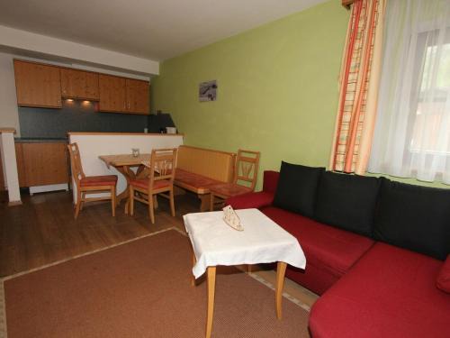 Huben Apartamento | Luxurious Apartment in L ngenfeld with Sauna