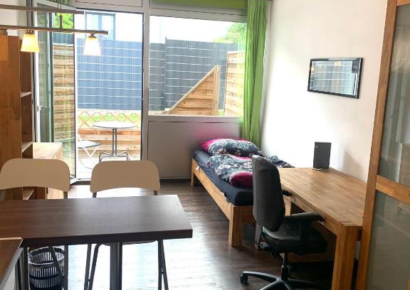 Regensburg Apartamento | Luxurious Apartment , Next to University& WIFI, Free Parking, Bed&Matress