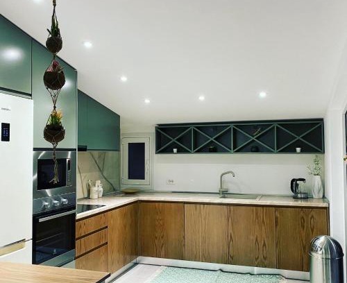 Tragjas Apartamento | Luxurious Attic Apartment