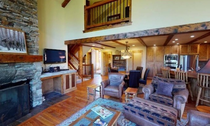 Big Sky Chalet De Esquí | Luxurious Black Eagle Chalet