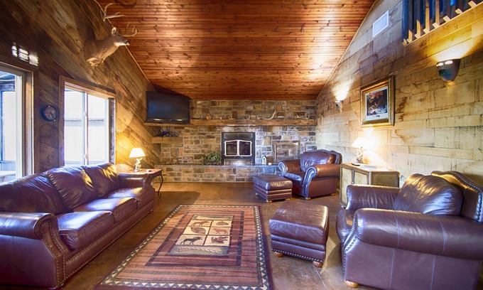 Windyville Cabina | Cabaña de lujo con acceso privado al río Niangua y vista