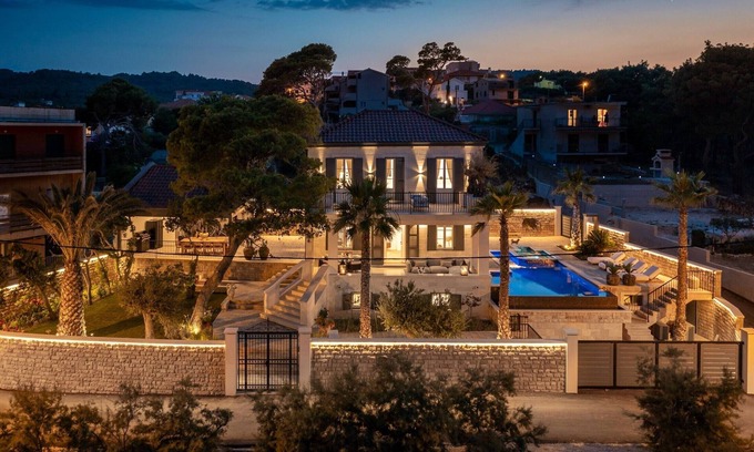 Slatine Villa | Luxurious Ciovo Villa | 5 Bedrooms | Villa Summer Breeze | Private Heated Swimming Pool & Jacuzzi | Slatine