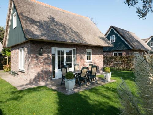 Sint Maartensvlotbrug Casa | Luxurious coastal villa near forest