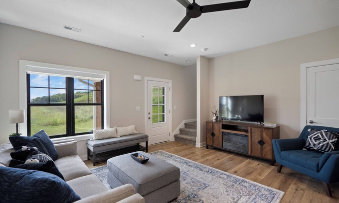Booneville Casa | Luxurious Comfort & Convenience