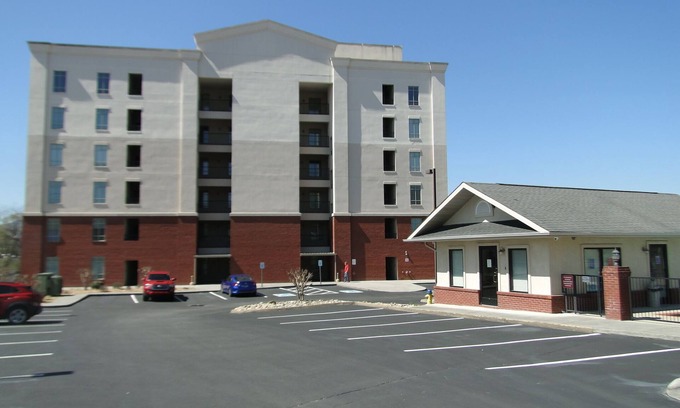Sevierville Condominio | Condominio de lujo, junto al río con vistas a la montaña