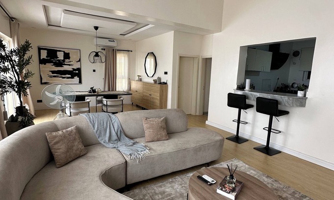 Ofin Apartamento | Luxurious Cozy Modern 3 Bedroom Penthouse Apartment in a Secured Estate