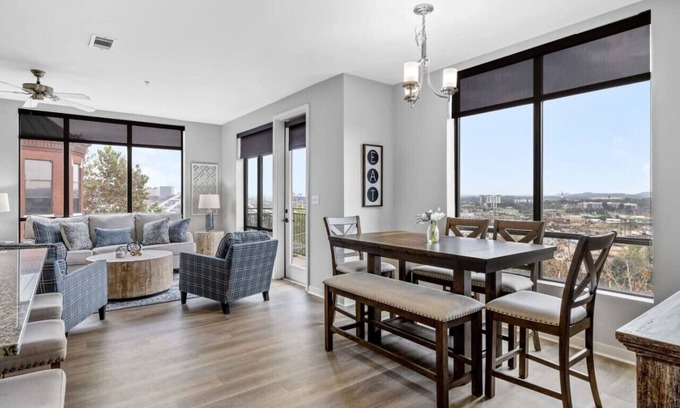 Rolling Mill Hill Condominio | Centro de lujo en el piso superior, esquina, unidad, 2 camas, 2 baños, vista a la ciudad y río, esquina, unidad- # 520