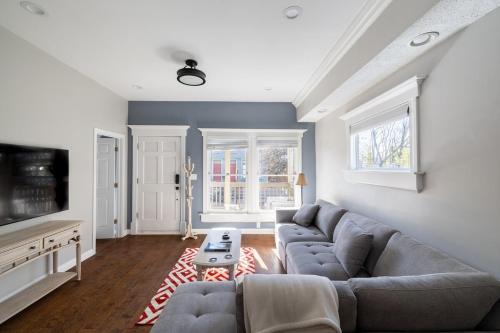St. Joseph Historic Neighborhood Villa | Luxurious Downtown Location - Entire house