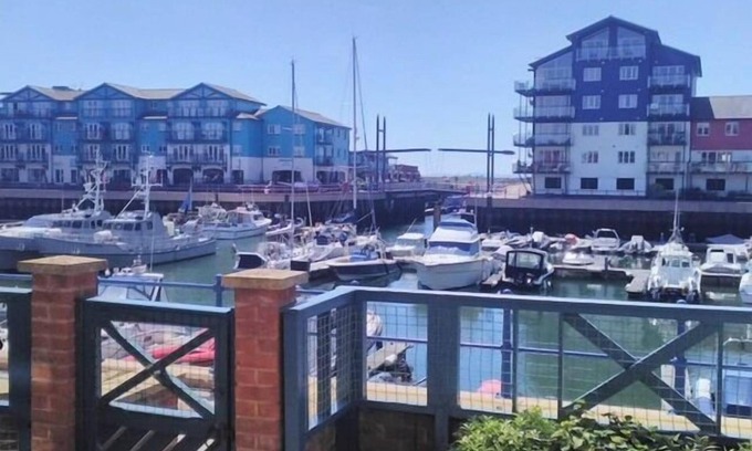 Exmouth Apartamento | Luxurious Exmouth marina apartment, a few minutes from miles of sandy beach