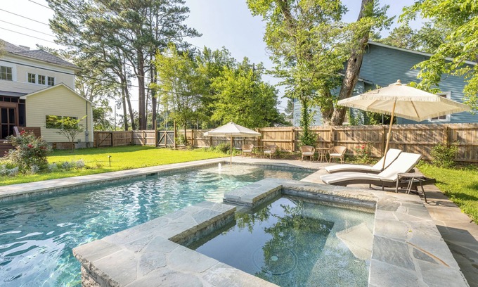 Montezuma Casa | Luxurious Family Escape with Small Town Charm