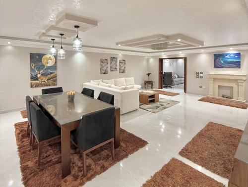 Heliopolis Apartamento | luxurious hidden gemstone 3BR APT in Helioplis شقة فندقية فاخرة