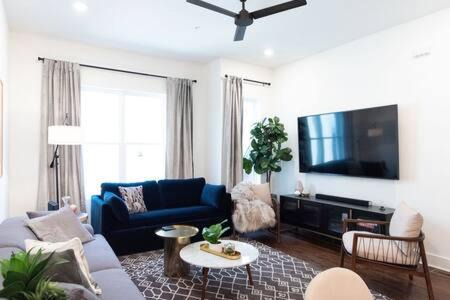 Hillsboro West End Casa | Luxurious Hillsboro Village Home for Groups