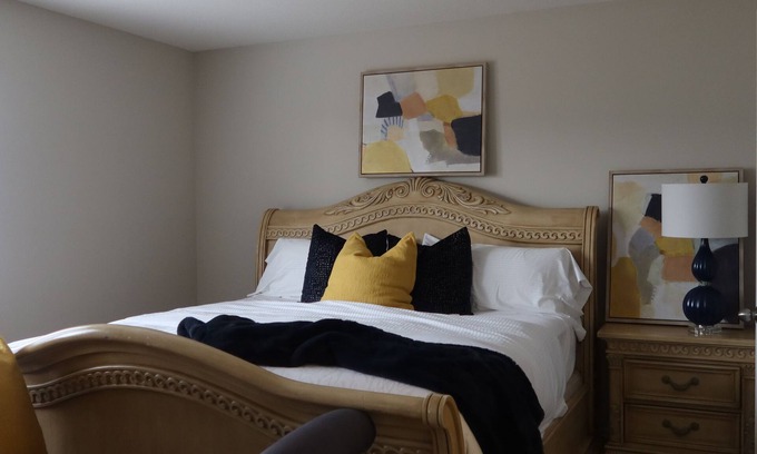 Centre Wellington Casa | Luxurious home for retreat - 5 minutes to Elora, 15 minutes to Guelph