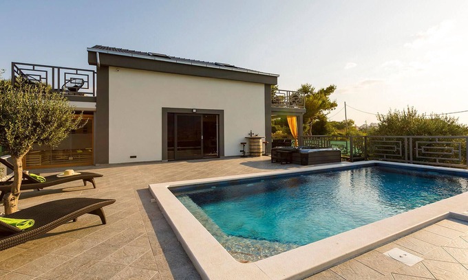 Mejasi Casa | Casa de lujo en Split con sauna