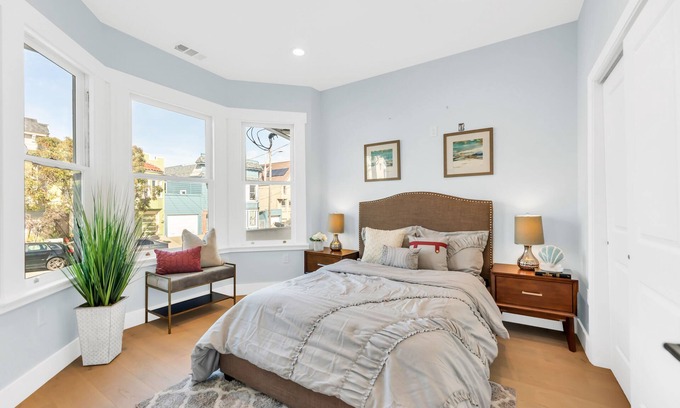 Bernal Heights Casa | Luxurious Home -View of San Francisco-30 day Rental