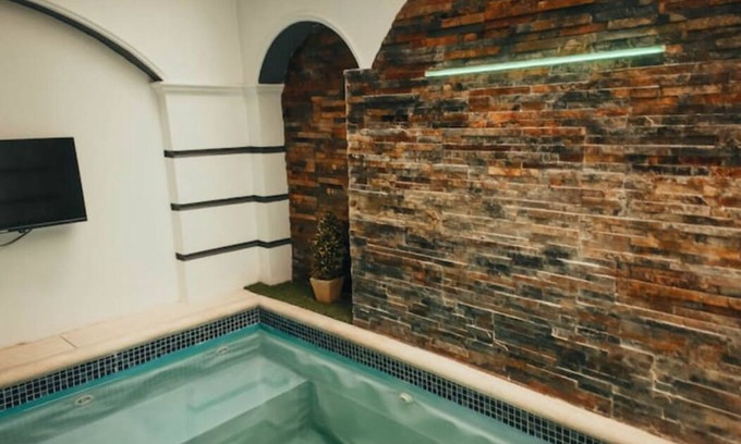 Guayaquil Casa | Casa lujosa con jacuzzi & Bbq, cerca de todo!