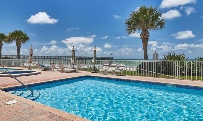Redington Beach Condominio | Luxurious La Contessa CORNER unit Directly on the Gulf with Million Dollar...