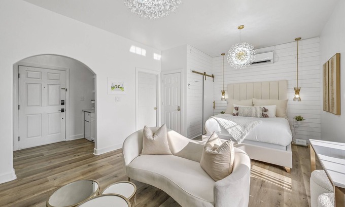 Rosemary Beach Apartamento | Luxurious Large Studio overlooking 30A nestled b/w Rosemary and Alys Beach