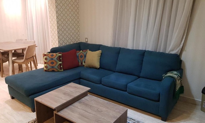 Agouza Apartamento | Luxurious Lujain Apartment