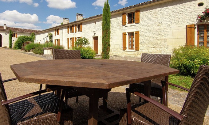 Saint-Preuil Villa | Lujosa Mansión en Saint-Preuil con sauna