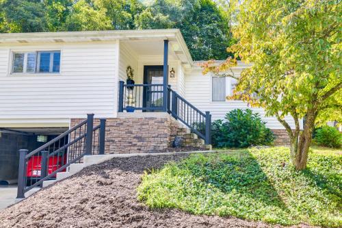 Morgantown Casa | Luxurious Morgantown Retreat with Stunning Views!