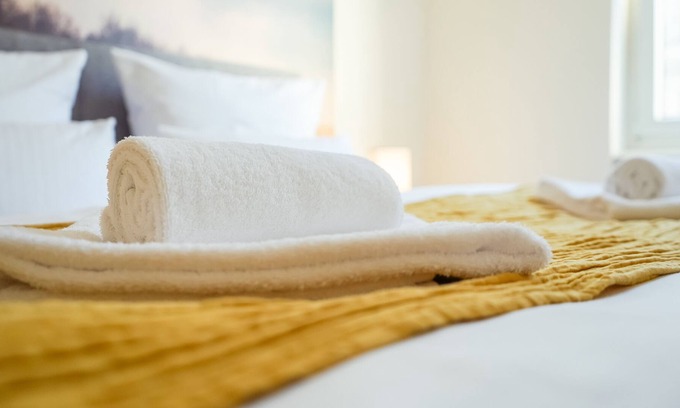Hauptbahnhof Condominio | Luxurious old building for 8 guests with comfortable box spring beds