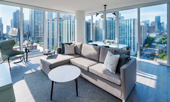 Near North Side Apartamento | Luxurious Old Town Chicago Suites – Perfect for Families & Corporate Stays