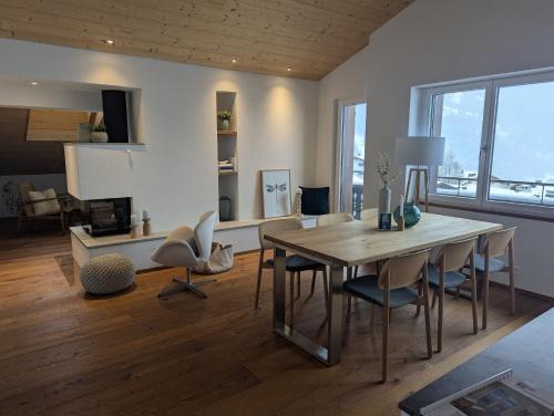 Klosters Dorf Apartamento | Luxurious Penthouse Apartment