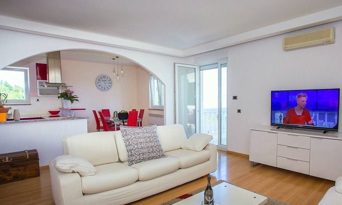 Icici Apartamento | Lujoso ático suite con vista al mar.