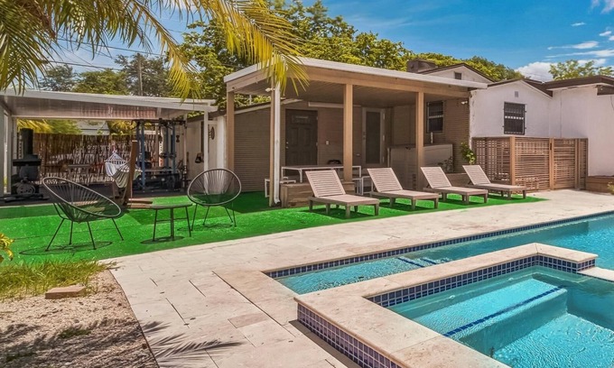 Liberty City Casa | Luxurious Pool House Meets Tulum at "Casa Azul" – A Private Tropical Escape