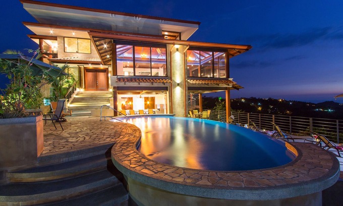 Valle Pura Vida Villa | Lujoso, chef privado, vistas fascinantes, comunidad cerrada con seguridad privada